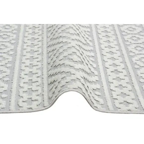 Traditional Indoor Outdoor Rug - Silver