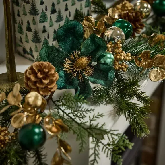 180cm Velvet Bloom Garland - Green, Pine