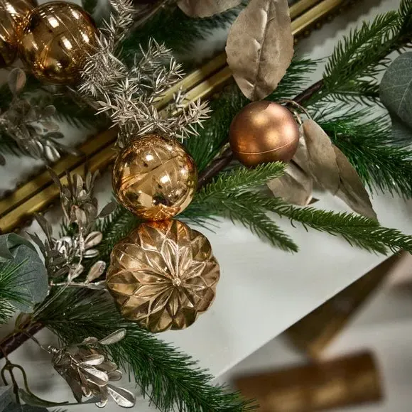 180cm Velvet Bloom Garland - Green, Pine