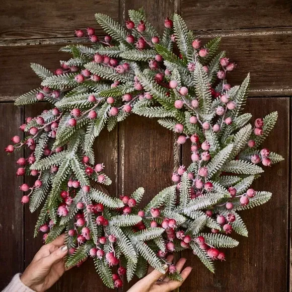 50cm Wreath with Berries - Red, Pine