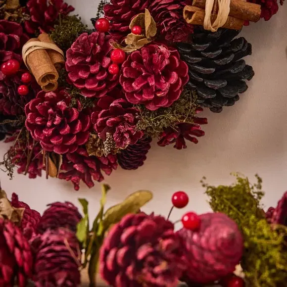 Artificial Wreath & Garland Set - Red, Pine