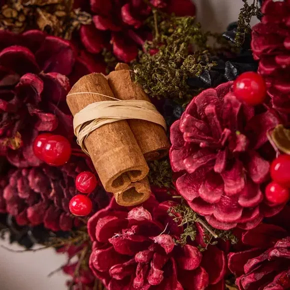 Artificial Wreath & Garland Set - Red, Pine