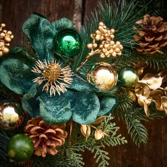 Large Velvet Bloom Wreath - Green, Mixed Materials