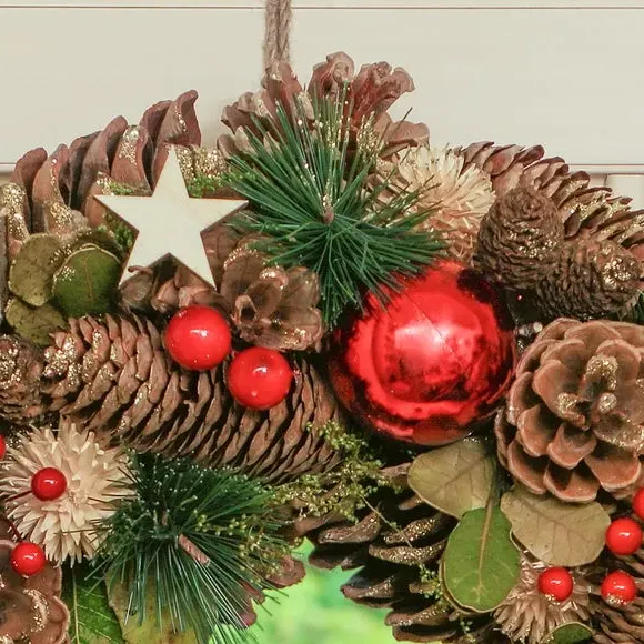 Winter Stars Wreath with Berries - Red, Mixed