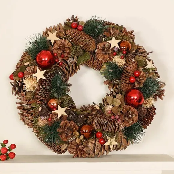 Winter Stars Wreath with Berries - Red, Mixed