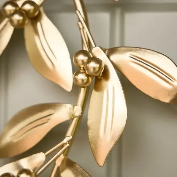 Wreath Hanger with Leaves - Gold, Metal