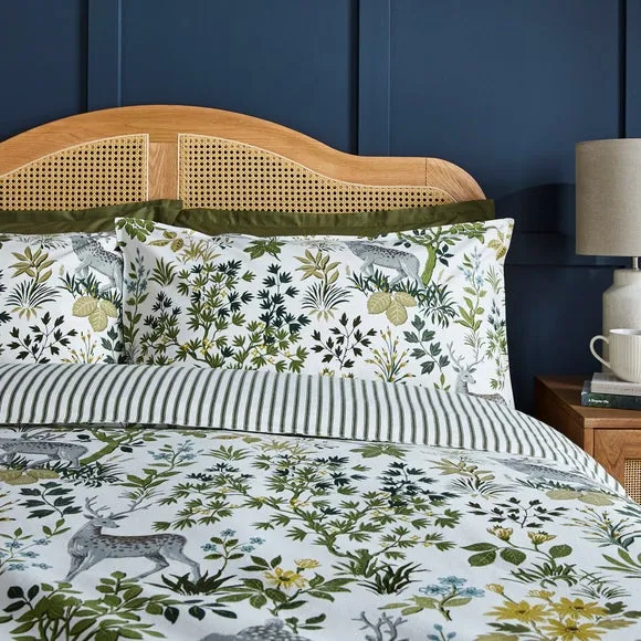 Duvet Cover Set with Stag Design - Green, Cotton