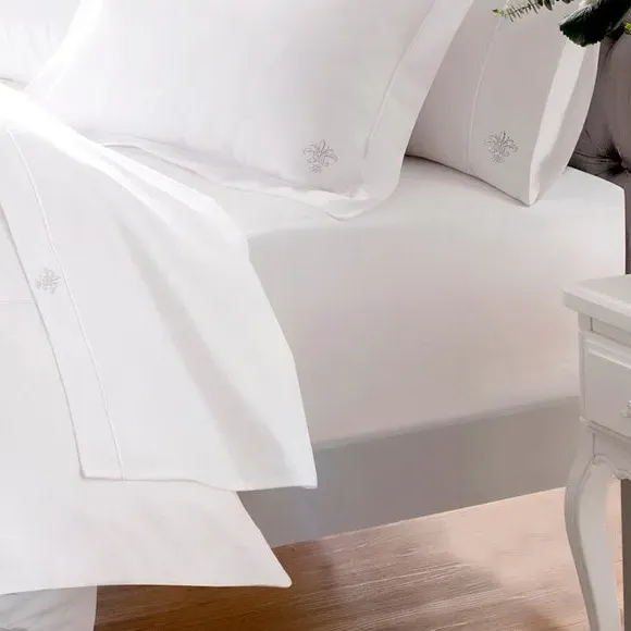 Fitted Sheet with True Grip - White, Cotton