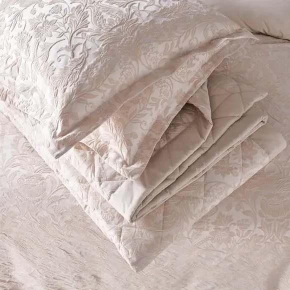 Jacquard Bedspread with Flora Design - Champagne