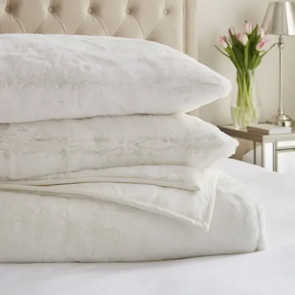 Faux Fur Bedspread - White, Polyester