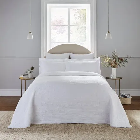 Quilted Bedspread Embroidered - White, Cotton