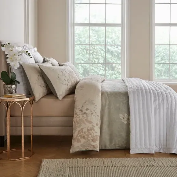 Quilted Bedspread with Oxford Border - White, Satin