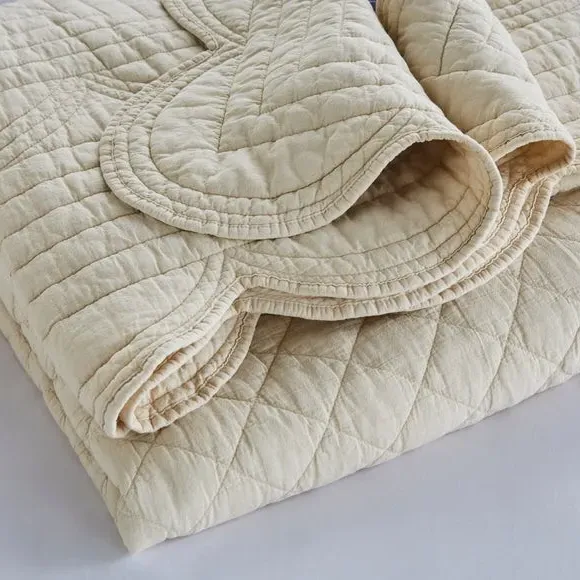 Scalloped Bedspread with Quilted Design - Natural, Cotton