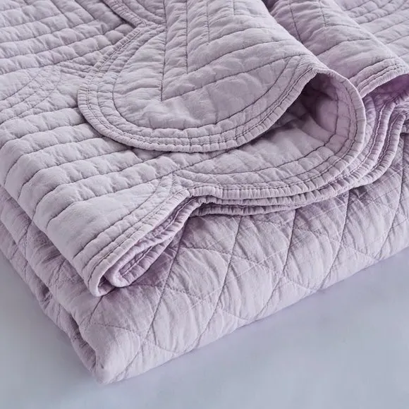 Scalloped Bedspread with Quilted Design - Purple, Cotton