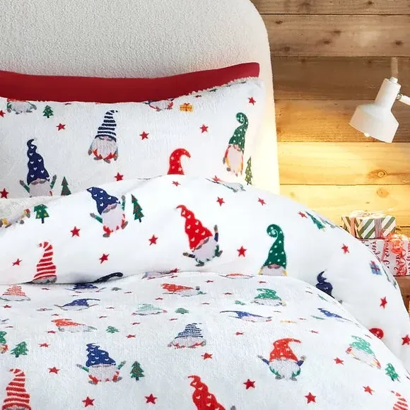 Festive Gnomes Duvet Cover Set - Red, Polyester