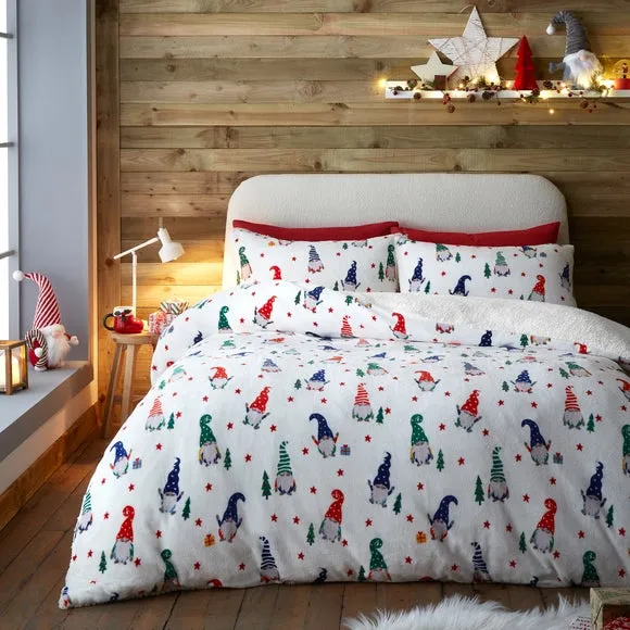 Festive Gnomes Duvet Cover Set - Red, Polyester image