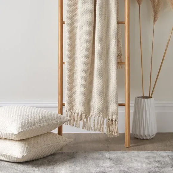 Throw Blanket with Tassels - Cream, Polyester image