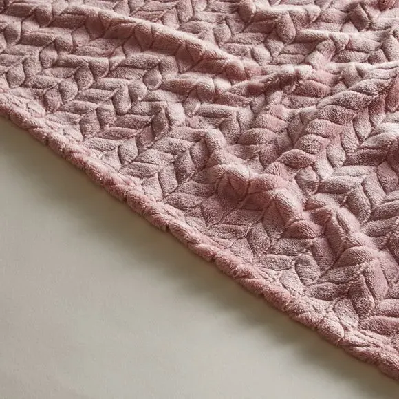 200cm Throw Blanket with Shaggy Texture - Rose