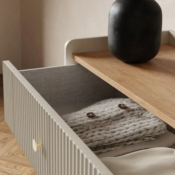 3-Drawer Chest with Ribbed Detail - Natural Oak