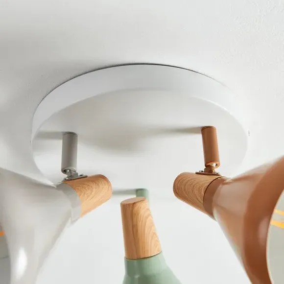 3-Light Adjustable Spotlight - Multicolor