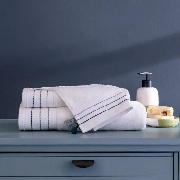3-Piece Towel Set with Embroidery - Cotton