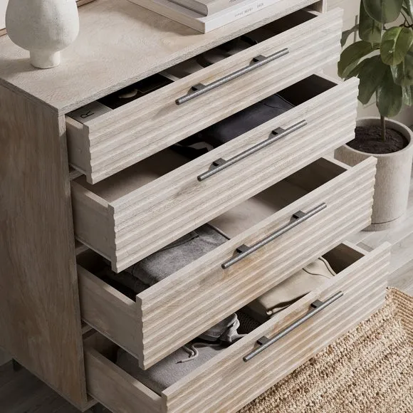 4-Drawer Chest with Ribbed Detail - Whitewash