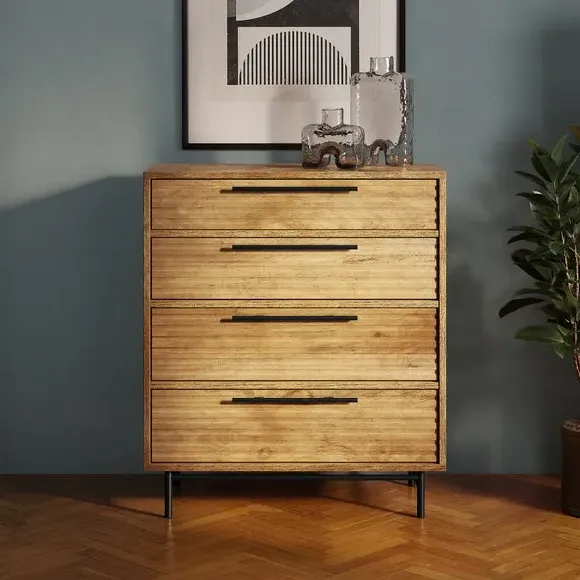 4-Drawer Chest with Ribbed Detail - Wood