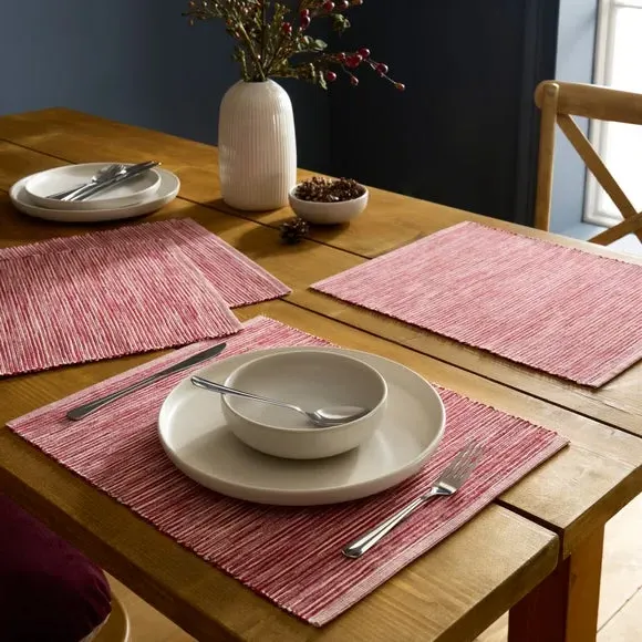 4-Piece Placemat Set with Runner - Red, Cotton