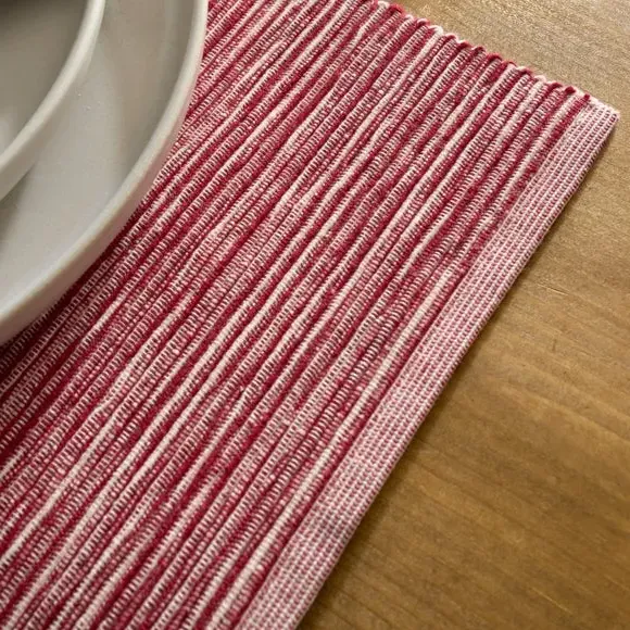 4-Piece Placemat Set with Runner - Red, Cotton