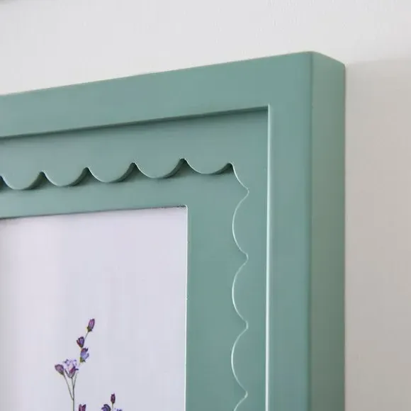 5-Photo Frame Scalloped Design - Lilypad