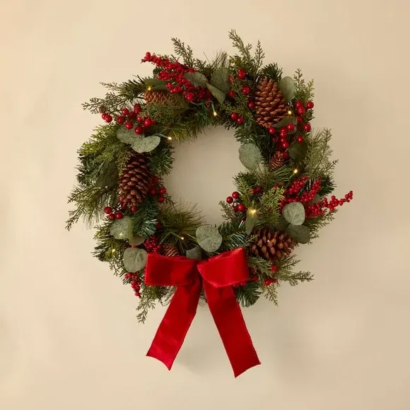 55cm Pre-Lit Artificial Berry Wreath - Green