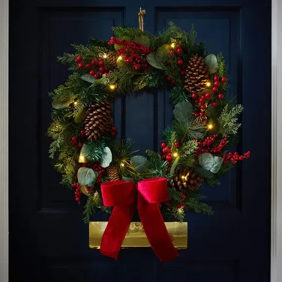 55cm Pre-Lit Artificial Berry Wreath - Green image