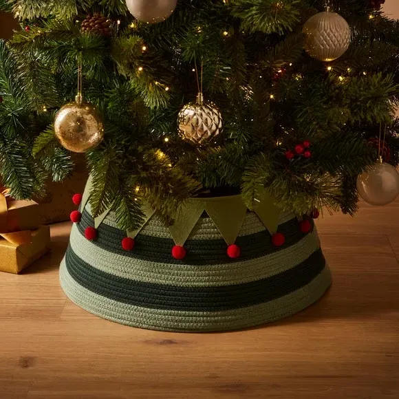 55cm Tree Skirt with Elf Design - Green, Knitted image