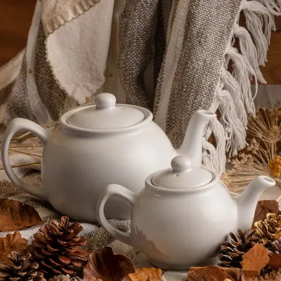 6-Cup Teapot with Non-Drip Spout - White, Stoneware