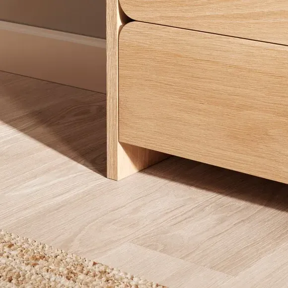 6-Drawer Chest with Curved Details - Light Oak