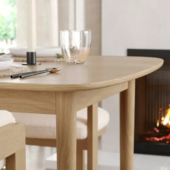 6-Seater Extendable Dining Table - Light Oak, Wood
