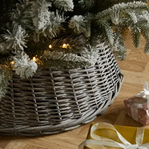 60cm Christmas Tree Skirt - Grey, Wicker
