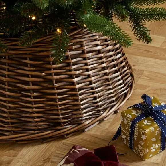 60cm Christmas Tree Skirt - Walnut, Wicker