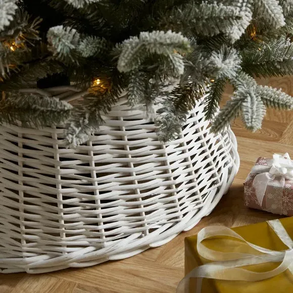 60cm Christmas Tree Skirt - White, Wicker