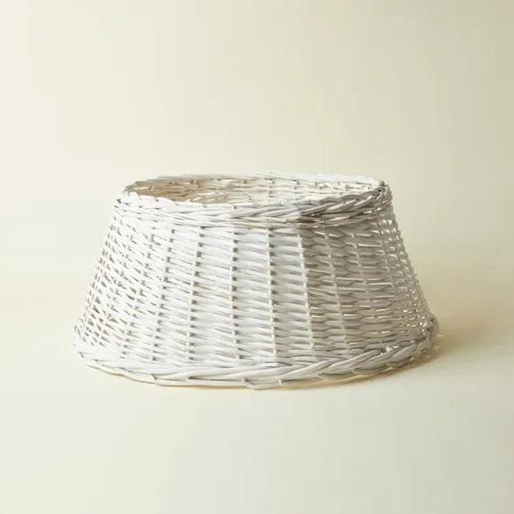 60cm Christmas Tree Skirt - White, Wicker