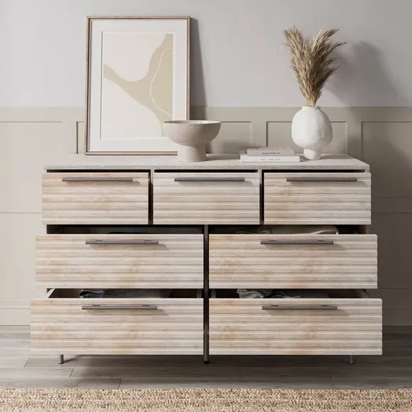7-Drawer Chest with Metal Handles - Whitewash