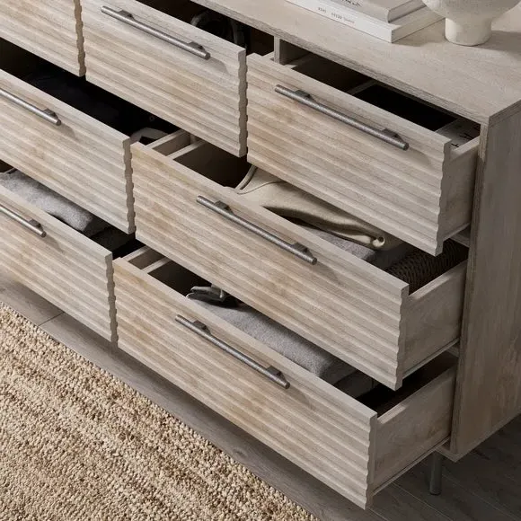 7-Drawer Chest with Metal Handles - Whitewash