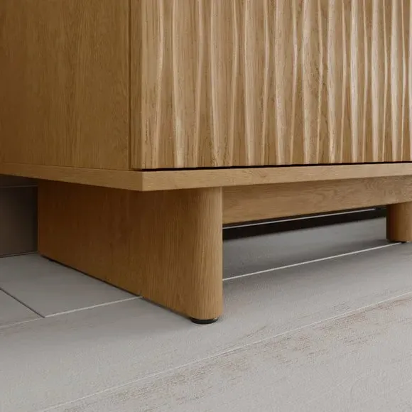 7-Drawer Chest with Push Open - Light Oak