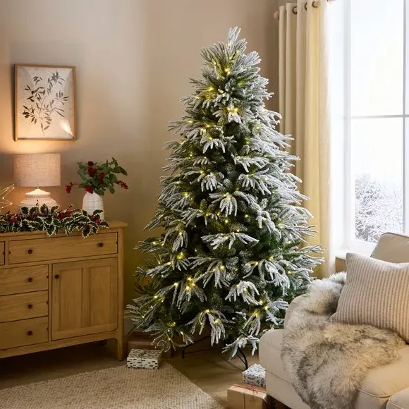 7ft Pre-lit Flocked Christmas Tree - Green image