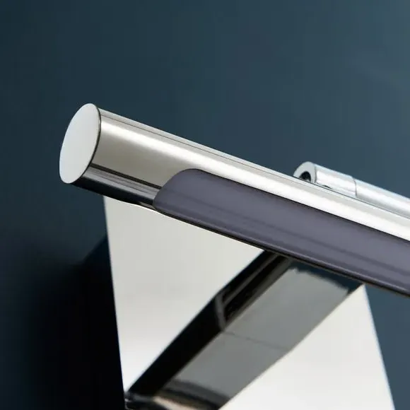 Adjustable LED Picture Wall Light - Silver