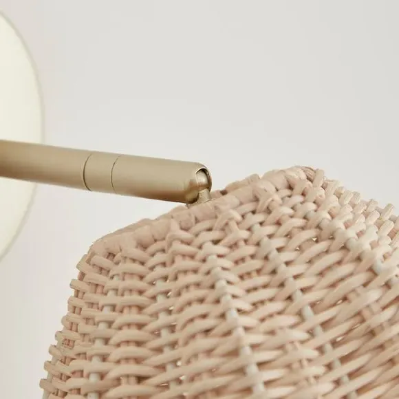 Adjustable Wall Light with Scallop Detail - Rattan