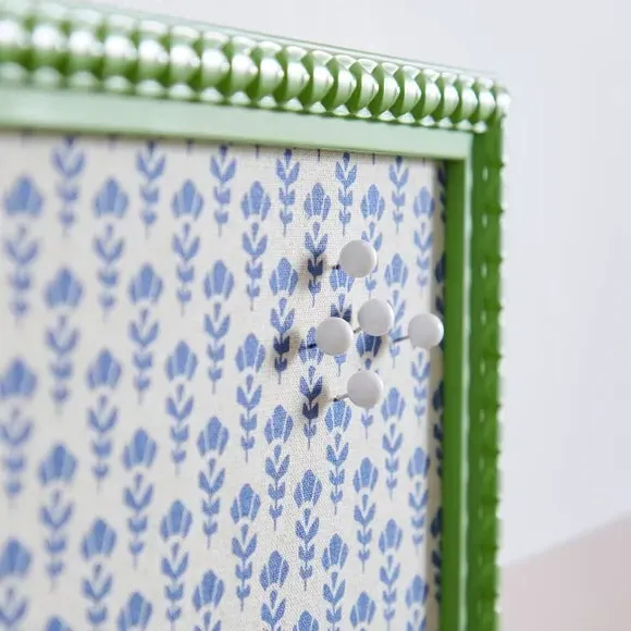 Apple Pin Board with Hooks - Green