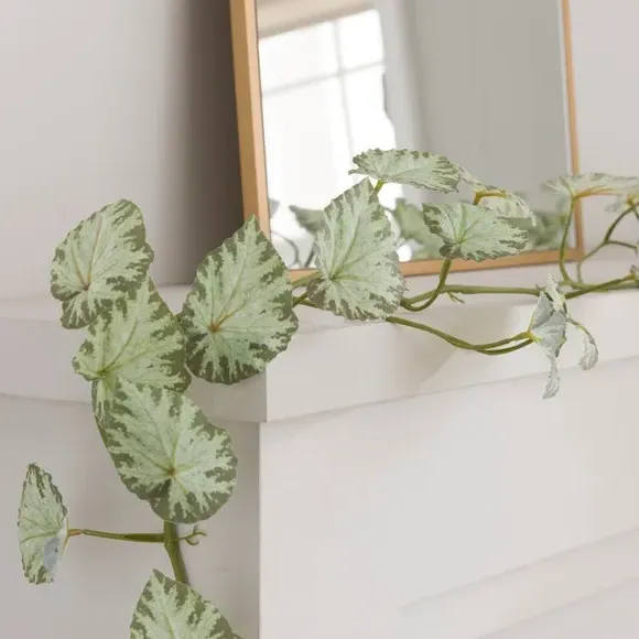 Artificial Begonia Leaf Garland - Green