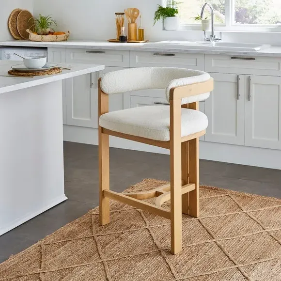 Bar Stool with Arms - Natural, Boucle