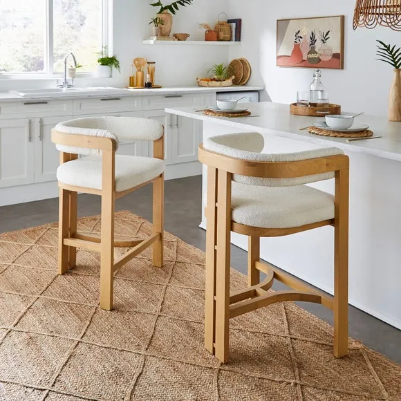 Bar Stool with Arms - Natural, Boucle